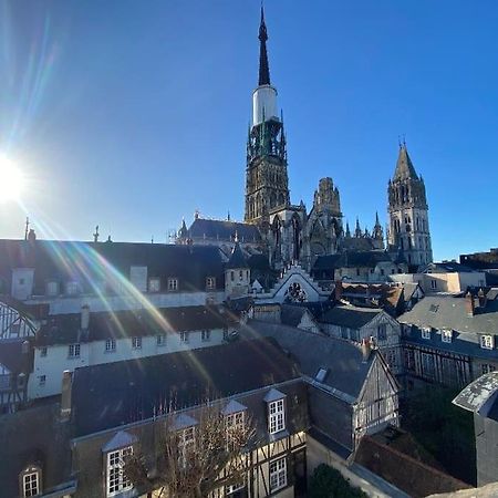 Sous Les Clochers De Rouen - Cathedrale Exterior photo